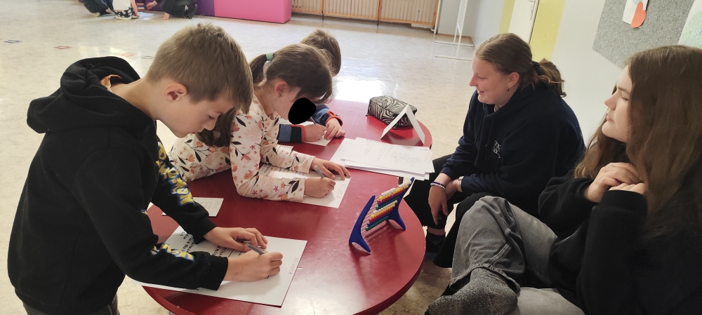 Spolupráce 9. A a 1. B: Matematická dobrodružství pro prvňáčky