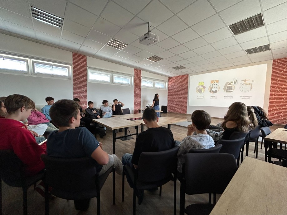 Deváťáci objevovali svět stavebnictví