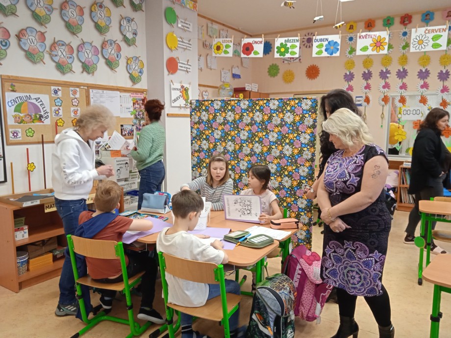 Den ve třídě Začít spolu ve 2. A - akce ZaS centra