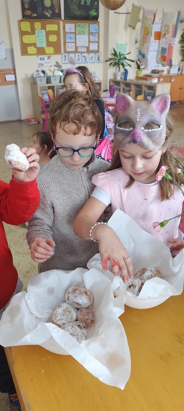 Masopustní úterý 17. 2., koblihy, tanec a rej