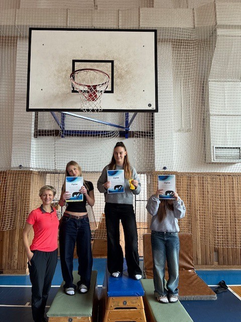 „Laťka“- soutěž naší školy ve skoku do výšky