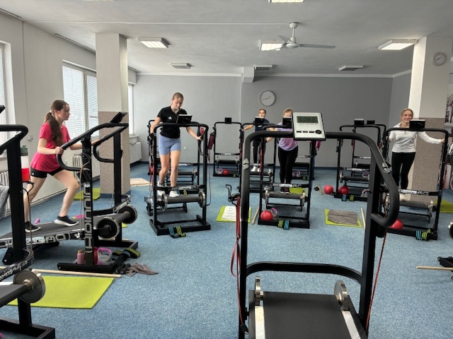 Alpinning v hodině TV v 7.roč.