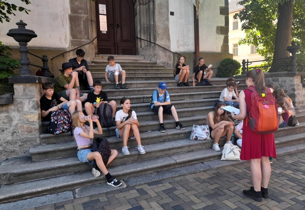 Noc a den plný dobrodružství: 6. A přespala ve škole