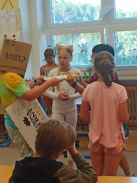 Space Explorers ve čtvrté třídě