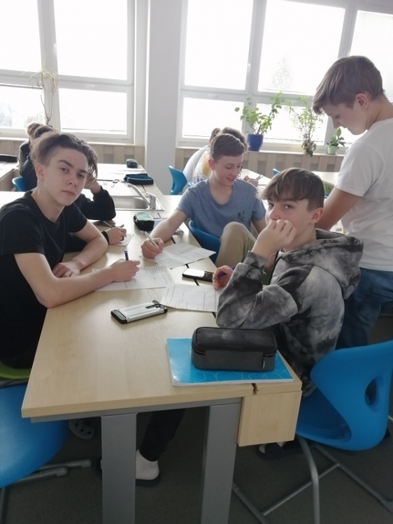 8. A a 8. B ve FYZICE