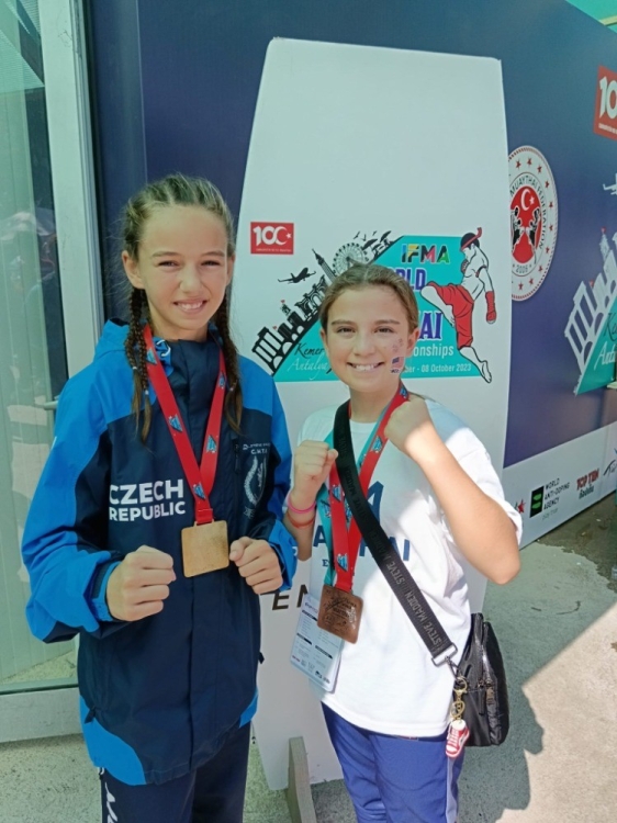 V 6. A je mistryně světa v Thai Boxu – Isabella Čechová
